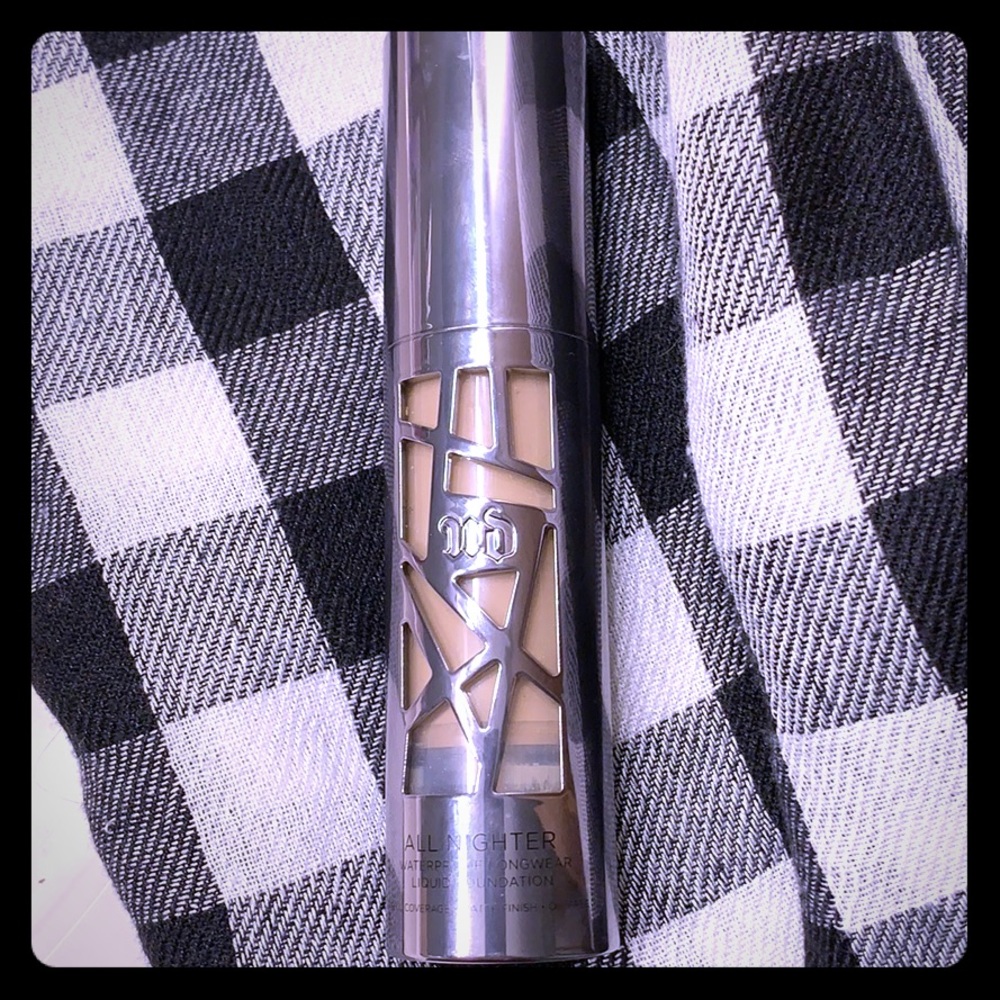 Urban Decay - All nighter liquid foundation